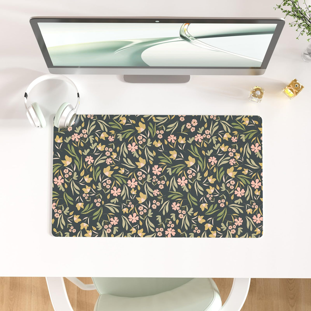 Faux Leather Large Mouse Pad, Office Desk Mat, 31.5"x15.7", Pink Floral